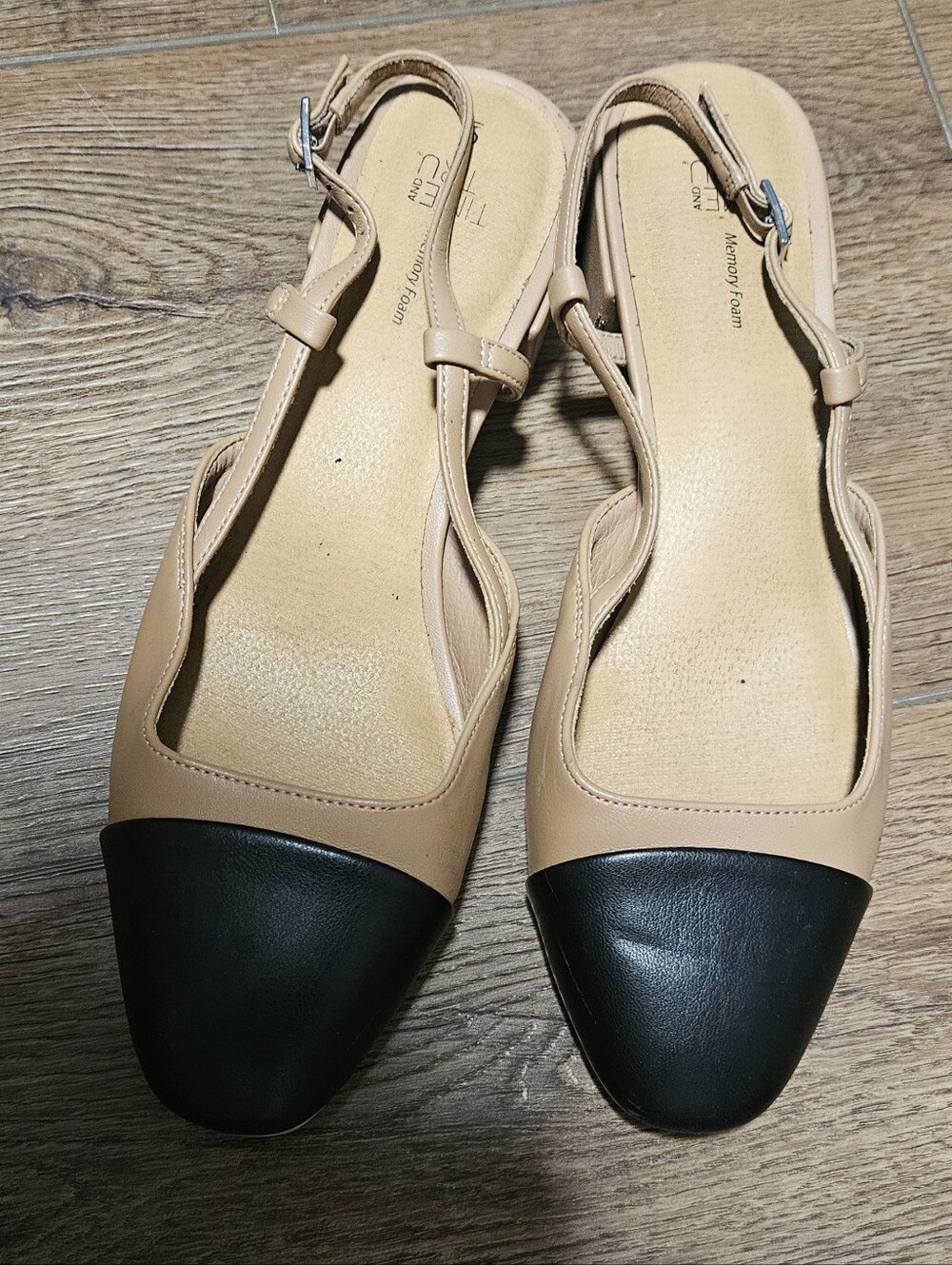 Nude Dress Shoe With Heel And Covered Black Toe